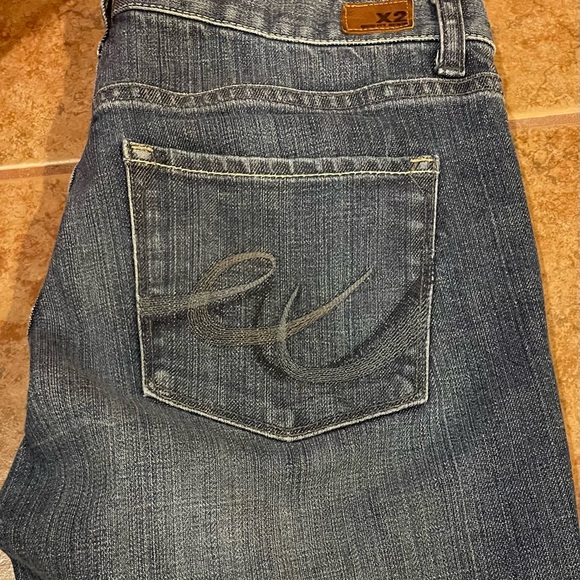 GAP curvy collection jeans. Size 6 regular. Like new condition - Picture 4 of 9